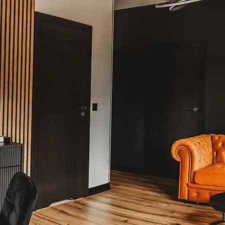 アパート El Verano ニエホジェ